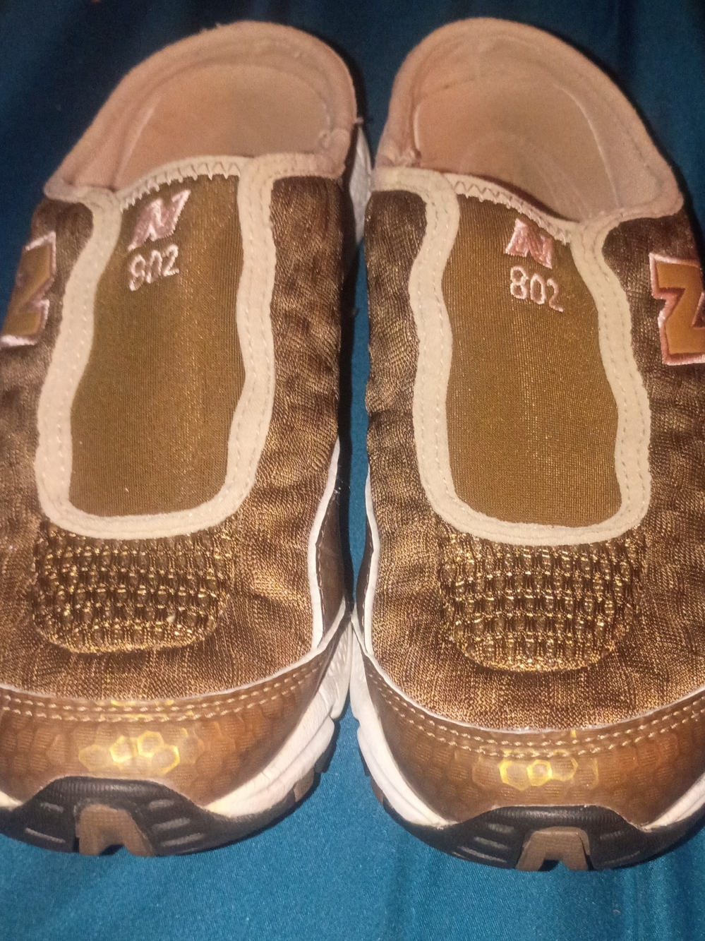 Women's Slip-On Athletic Shoes - Gold